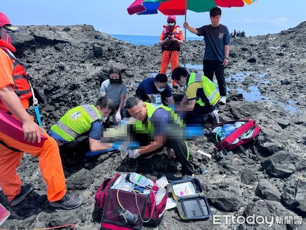 ▲▼             台東三仙台2名女子溺水，1人無呼吸心跳。（圖／記者楊漢聲翻攝，下同）