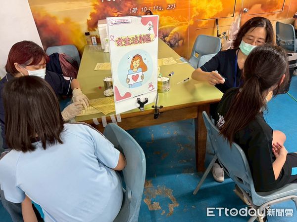 ▲▼   嘉義醫院前進校園 提升學生健康識能 預防子宮頸癌向下扎根    。（圖／嘉義醫院提供）