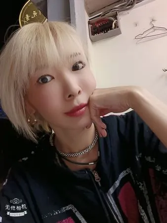 ▲▼薔薔（左）、Makiyo（右）（圖／翻攝臉書／林嘉凌 薔薔Maze／Makiyo new 川島茉樹代）