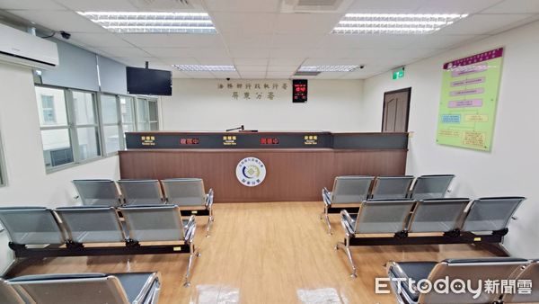 ▲孫女一口氣繳清稅款             。（圖／屏東執行分署提供）