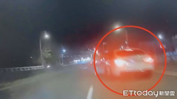 ▲▼ 台南市街頭昨(28)日晚間7時許發生一起警匪追逐案            。（圖／記者林東良翻攝）