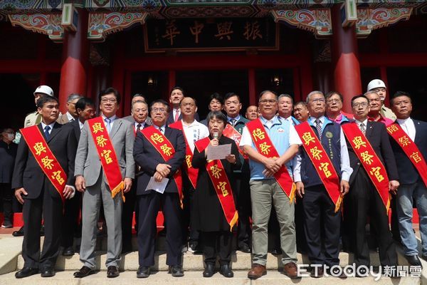 ▲「明延平王鄭成功來台364週年中樞祭典」29日於台南延平郡王祠隆重舉行，中央地方及日本平戶市代表齊聚與祭，延續歷史深厚情誼。（記者林東良翻攝，下同）