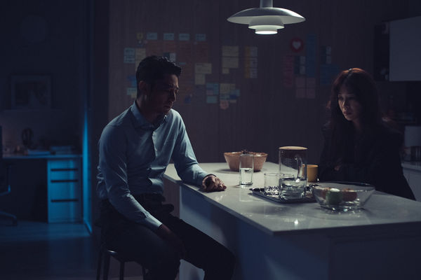 ▲《忘了我記得》由謝盈萱、秦漢主演，將在5月23日播出。（圖／Netflix提供）