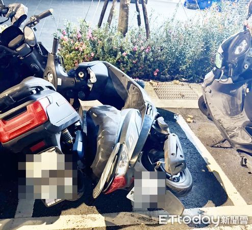 ▲中壢警方今天凌晨據報林姓女子在中壢區福州二街故意推倒路旁機車導致毀損，圖為被推倒機車。（圖／記者沈繼昌翻攝）