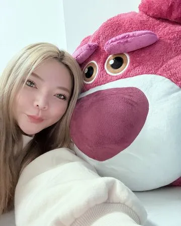 外送稿用　▲▼小甜甜。（圖／翻攝自Instagram／riva0913）