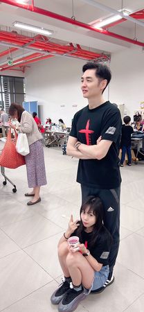 ▲宋逸民(左起)、伯大尼董事長，喬妹、陳維齡與伯大尼院長今天出席活動。（圖／藝起發光提供）