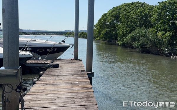 ▲北投區雙溪河濱公園浮屍。（圖／記者黃彥傑翻攝）
