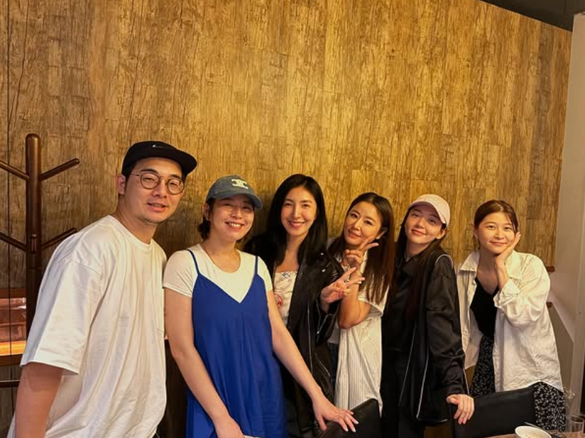 ▲▼華燈6演員合體（圖／翻攝自Instagram／esther88）