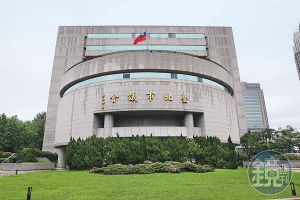台北市議會亂象叢生，員工質疑高層及相關單位放任、包庇。