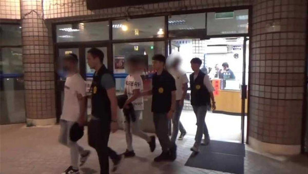 兄弟打拚1／羅時豐兒羅森宇遭判6月徒刑　一家4口現身滷肉飯店跑堂