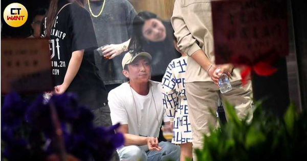 名草有主1／懷秋爆新戀情！情牽氣質女伴現身王陽明潮牌店