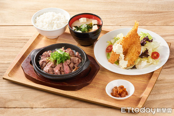 ▲樂雅樂沙朗牛排炸魚鮮蔬拼盤、蔥鹽燒牛排御膳 。（圖／樂雅樂提供）