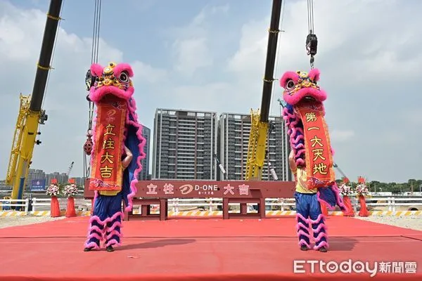 ▲done,第一大天地,立柱。（圖／記者游瓊華翻攝）