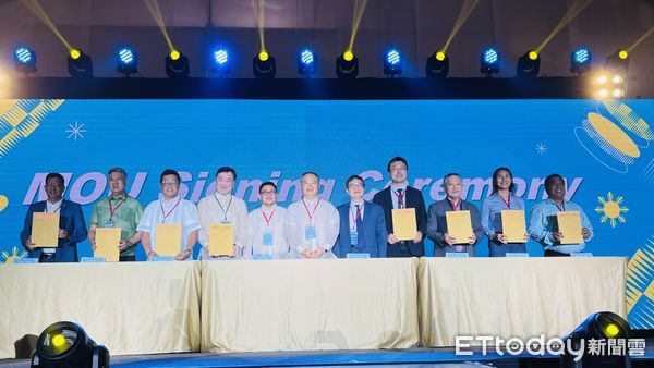 ▲崑山科技大學攜手國內9校及企業赴菲辦理「2025年新型專班教育展」，促進台菲人才交流。（記者林東良翻攝，下同）