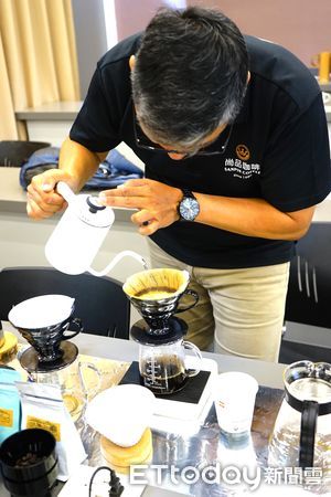 ▲成大微生物團隊結合微生物科技與天然機能性風味物質，為咖啡注入前所未有的生命力。（圖／記者林東良翻攝，下同）