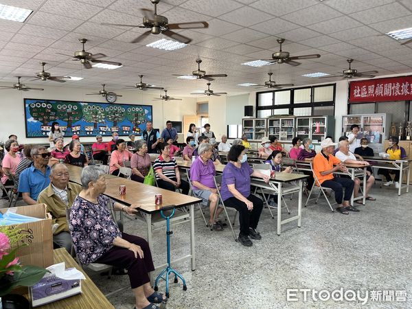 ▲▼   嘉義縣民雄鄉福權社區照顧據點揭牌 。（圖／民雄鄉公所提供）