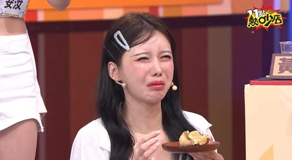 ▲李雅英吃到地獄料理苦不堪言。（圖／TVBS）