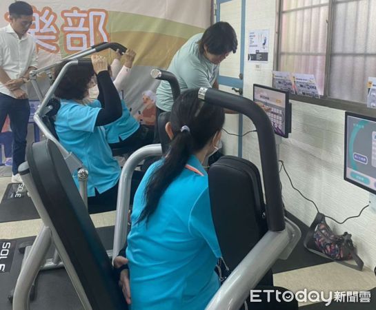 ▲透過銀髮健身俱樂部的設立，希望結合專業運動指導員規劃專業課程，並配備智能科技運動器材，為長者提供量身打造的運動計畫。（圖／記者游瓊華翻攝）