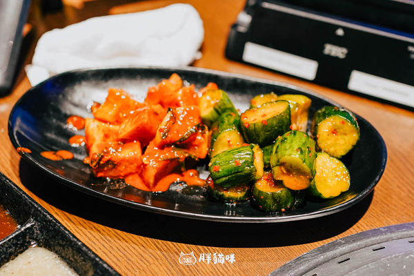 ▲▼日本大阪燒肉吃到飽推薦【炭火燒肉力丸心齋橋店】。（圖／部落客胖貓咪的奇幻旅程授權提供）