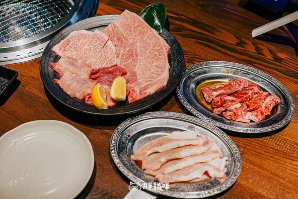 ▲▼日本大阪燒肉吃到飽推薦【炭火燒肉力丸心齋橋店】。（圖／部落客胖貓咪的奇幻旅程授權提供）