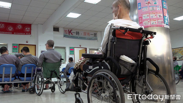 ▲面對愈來愈多高齡受刑人的醫療需求，目前只有台中監獄裡的培德醫院，是全國監所中唯一的附設醫療機關。（圖／記者林挺弘攝）