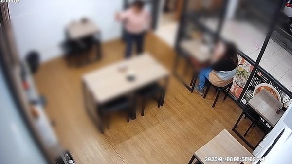 ▲▼台中婦人違停不滿被罰1千8百元，怒嗆店家還錢，還出言侮辱恐嚇。（圖／翻自heygo_2023）