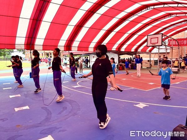 ▲▼  嘉義縣中小學學生健康操、跳繩比賽 展現活力創意  。（圖／嘉義縣政府提供）