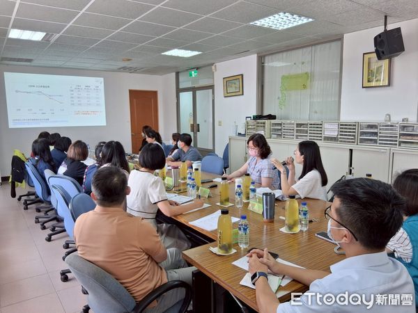 ▲▼  嘉義縣辦理世代評價會議 精進結核病管理    。（圖／嘉義縣政府提供）