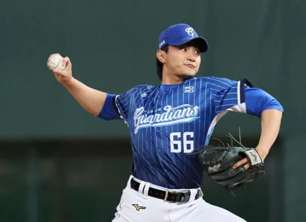 ▲▼ 陳真、李東洺            。（圖／富邦悍將提供）