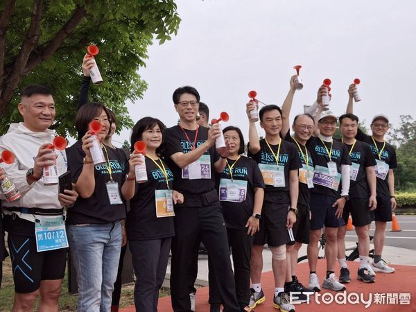 ▲▼ 八福公益路跑熱情開跑，為雙福基督教醫院及長照大樓籌建募款    。（圖／嘉義縣政府提供）