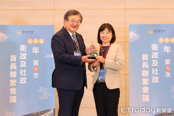 ▲▼ 嘉市衛生局蟬聯三年衛福部業務考評綜合獎第一名　長照業務全國唯一滿分、穩居第一    。（圖／嘉義市政府提供）