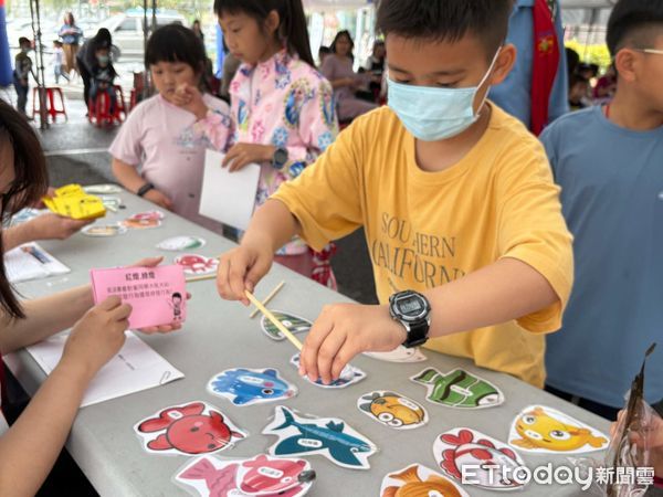 ▲南投家扶中心辦理「數位足跡大挑戰」活動，呼籲民眾一齊守護網路安全。（圖／南投家扶中心提供）