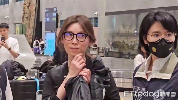 ▲▼貴婦奈奈尬笑。（圖／桃園機場記者聯誼會提供）