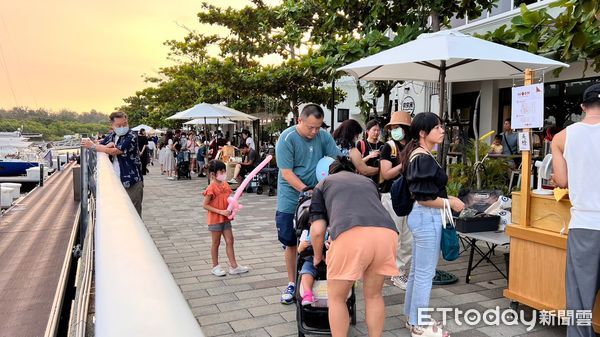 ▲台南帆船嘉年華活動，民眾可搭乘洛神雙體帆船，體驗海上風光。（圖／記者林東良翻攝，下同）