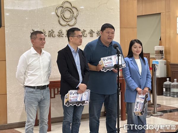 ▲▼   羅智強「反惡罷台灣戰車隊」正式啟動      。（圖／記者崔至雲攝）