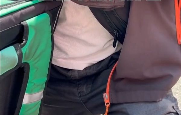 ▲台南市有民眾抱怨外送員「刁難故意不給餐」，影片曝光引發網友熱議。（圖／翻攝自社會事新聞影音，下同）