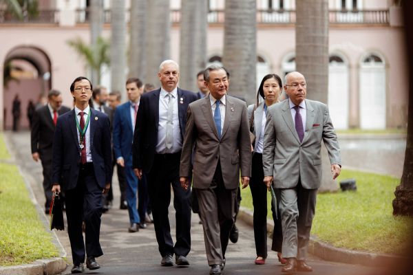 ▲▼大陸外交部長王毅出席金磚正式成員和夥伴國外長會。（圖／翻攝大陸外交部官網）