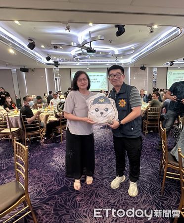 ▲▼  民雄福樂社區舉辦治安會議，警方推廣識詐與防毒新知，共築無毒安全環境   。（圖／民雄分局提供）