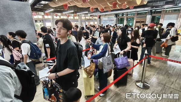 ▲大陸五一長假，金門小三通湧現觀光潮。（圖／記者林名揚翻攝）