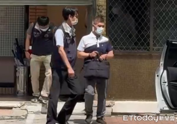 ▲國民黨台中市黨部遭搜索，一人遭帶回身分曝光。（圖／民眾提供）