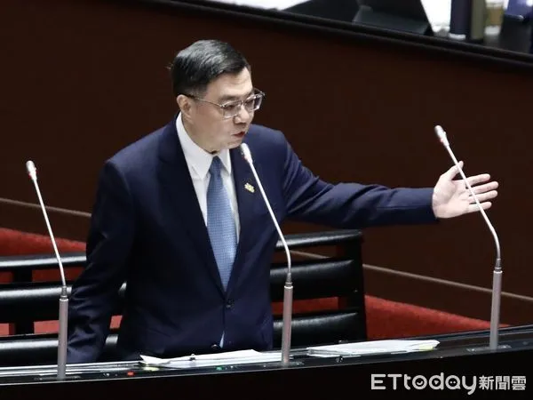 ▲▼行政院長卓榮泰立法院備詢 針對郭智輝失言 卓榮泰表示應該給勞工更多的關懷 沒道歉。（圖／記者屠惠剛攝）