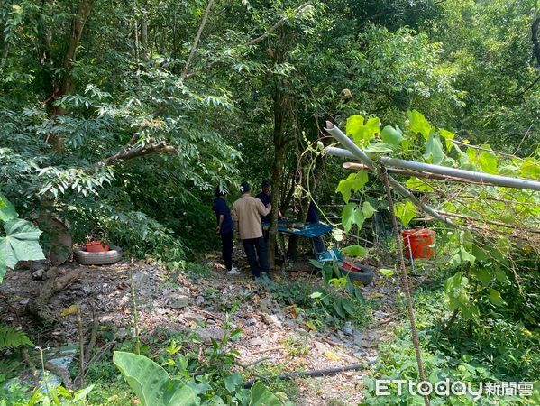 ▲▼巡護隊員遭遇黑熊的現場與人熊相對位置示意圖。（圖／花蓮分署提供，下同）