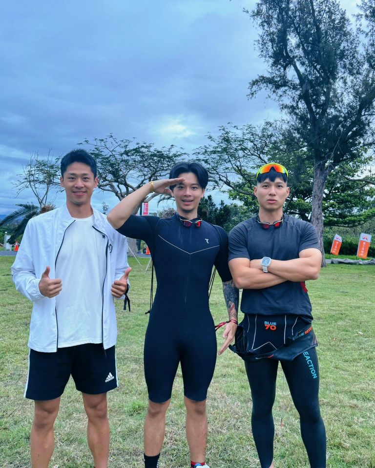 ▲▼高爾宣帶PIZZALI、王ADEN、林可綸參加鐵人三項比賽。（圖／龍大謝提供）
