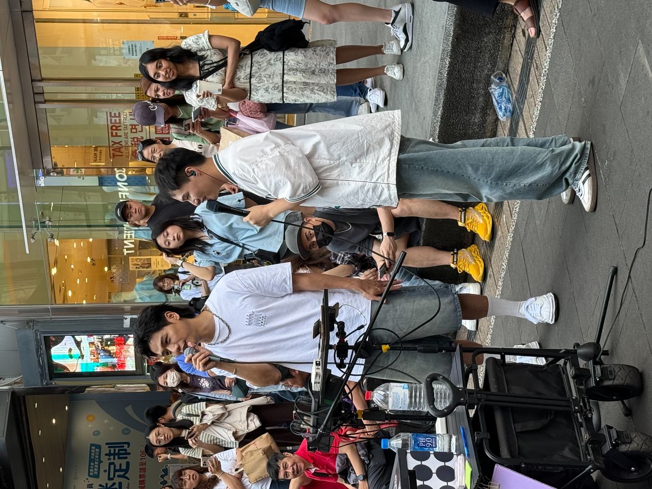 ▲▼蔡旻佑快閃西門街頭。（圖／人見人愛提供）