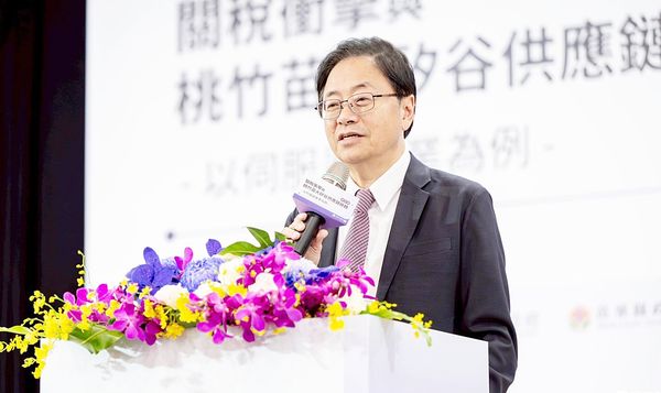 ▲上百位台電基層員工5/1上街頭，張善政今天在臉書發文，供電不穩恐是全台共同風險。（圖／翻攝自張善政臉書）