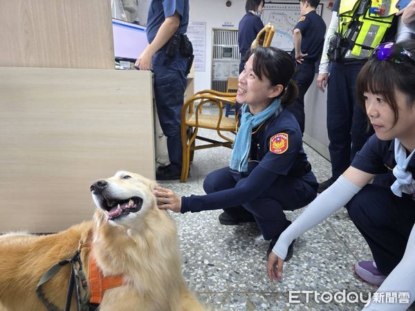 ▲▼32萬名香燈腳在烈日下陪伴粉紅超跑急行軍，部份民眾出現身體不適，還好有員警即刻救援。（圖／警方提供，下同）