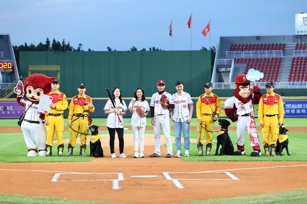 ▲▼ 樂天桃猿寵物趴            。（圖／樂天桃猿提供）