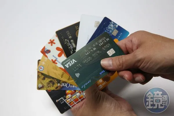 今年刷卡繳稅與往年相比，現金回饋比例下降不少。