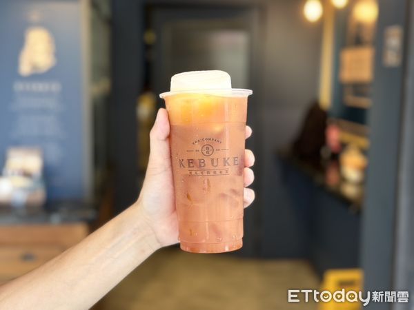 ▲▼可不可熟成紅茶「雪藏紅茶」回歸 。（圖／記者蕭筠攝）