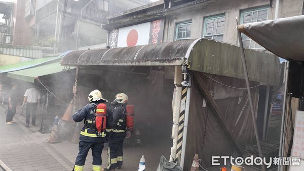 ▲ 新北市平西區十分老街一棟建物今(3)日發生火警           。（圖／記者郭世賢翻攝）